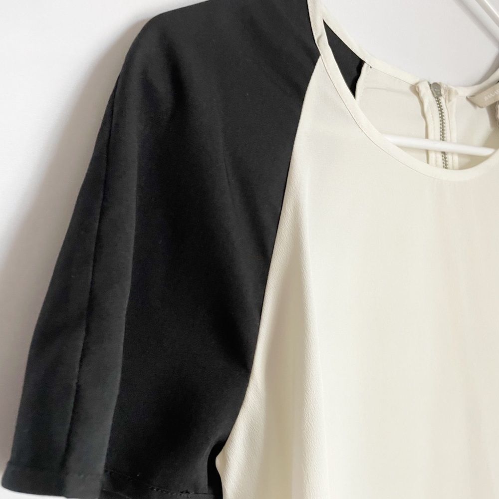🟢Banana Republic Factory Ivory/black sleeve top XS - Picture 3 of 7
